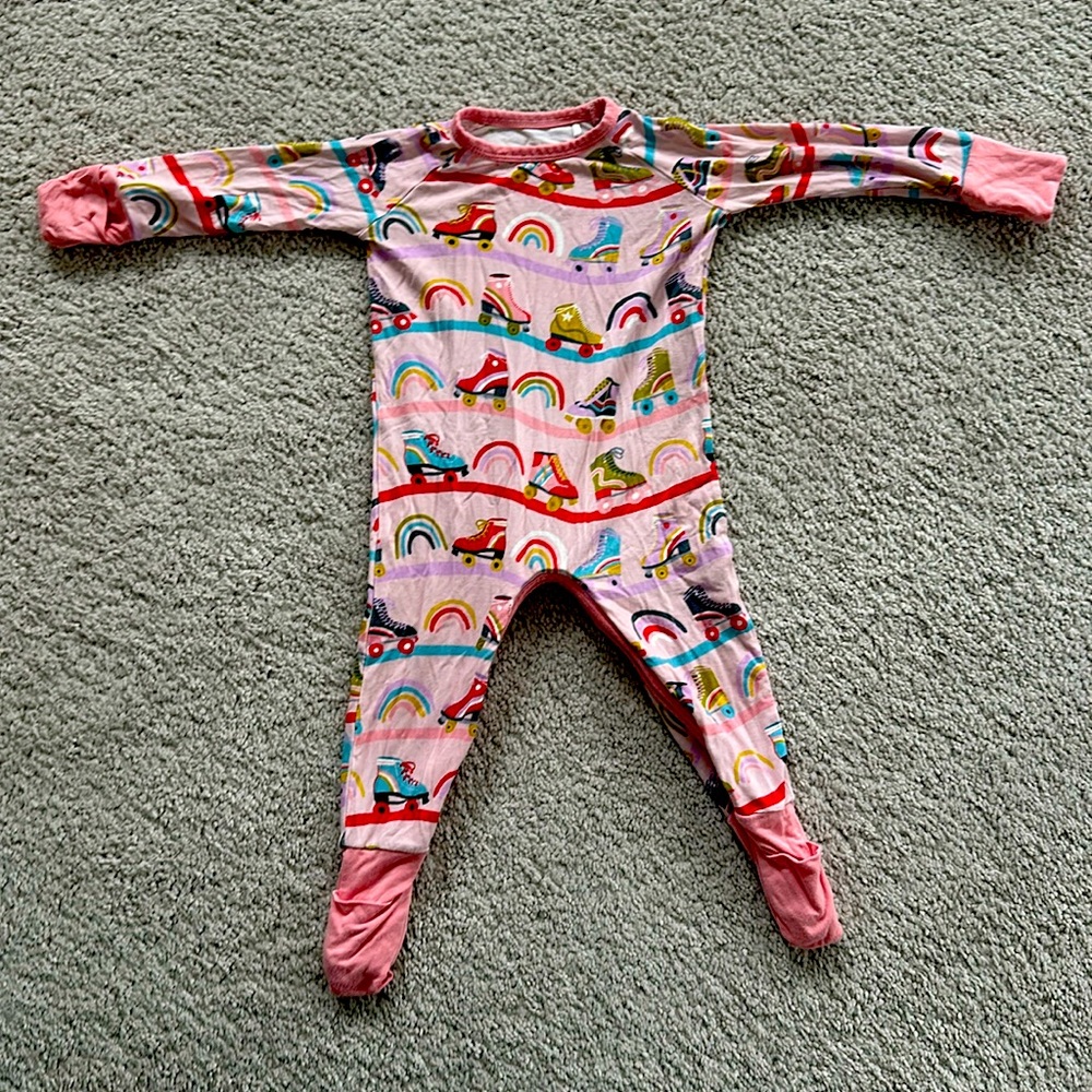 Little sleepies retro roller skates crescent zippy